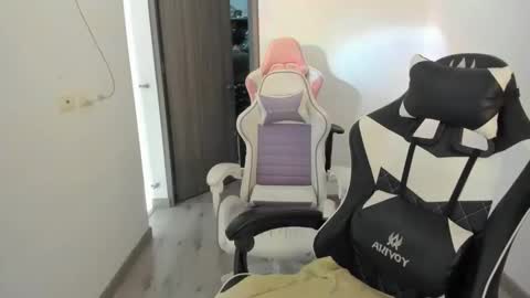 kaylie online show from February 10, 2:42 pm