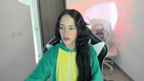 kaylie online show from October 14, 11:02 am