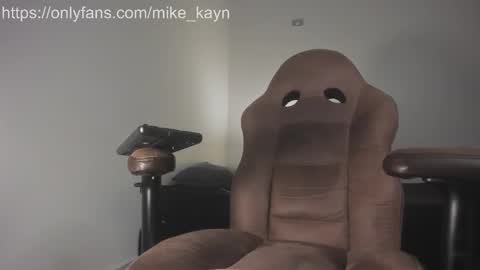 Snapshot of kayn_morningstar chatting on September 21, 1:42 am Mike online show from September 21, 1:42 am