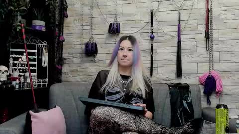 Miss Kazia online show from February 17, 1:37 am