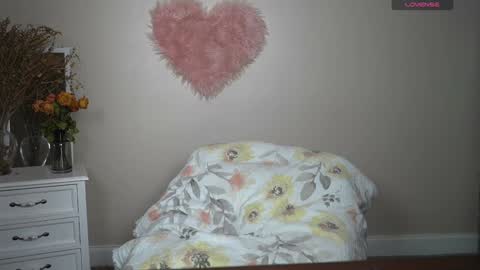 EliandKylie online show from September 23, 3:33 am