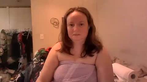 kcandler27 online show from November 2, 2:44 am