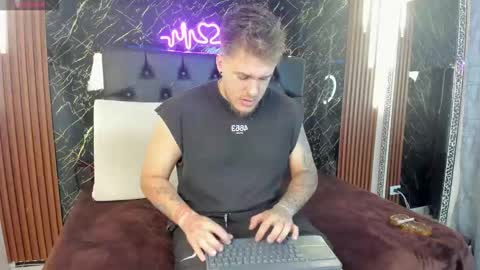 Keane online show from October 24, 11:33 am