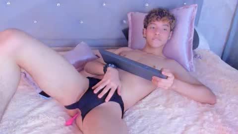 kei oliver online show from February 13, 12:54 pm