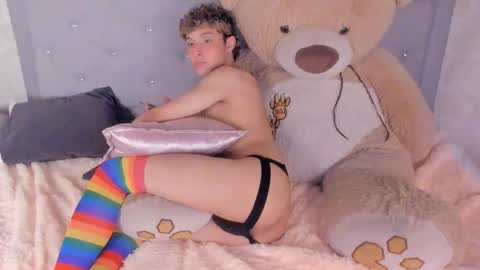 kei oliver online show from February 5, 11:02 am