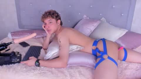 kei oliver online show from February 24, 12:59 pm