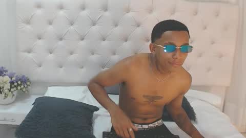 keiner_vasquez online show from September 10, 10:11 pm