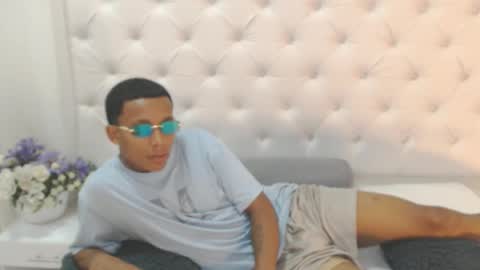 keiner_vasquez online show from September 22, 7:18 pm