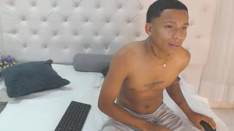 keiner_vasquez online show from September 11, 10:22 pm