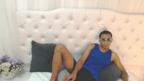 keiner_vasquez online show from September 18, 7:18 pm