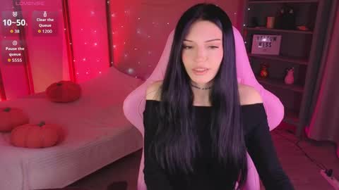 Kelly online show from April 25, 11:01 am