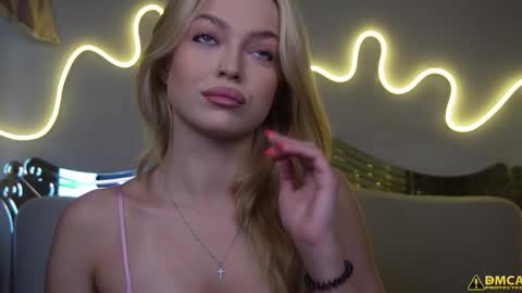 Kelly online show from October 6, 5:14 am