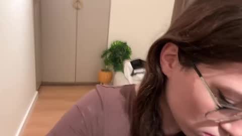 Kelly online show from October 8, 8:53 am