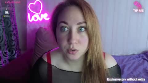 Snapshot of kellycrystall chatting on September 21, 6:28 am kellycrystall online show from September 21, 6:28 am