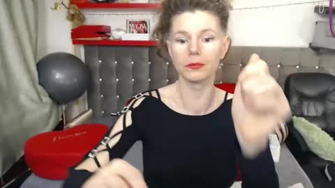 kelly online show from February 13, 1:31 am