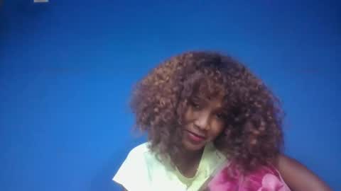 kelyhondra online show from March 14, 8:35 pm