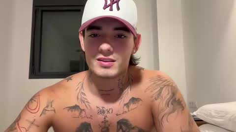 luis carlos esteban online show from October 25, 3:45 pm