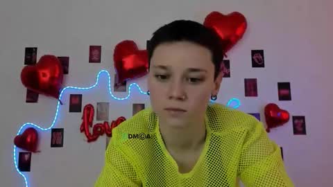 Sweet Kendal online show from February 18, 10:15 am