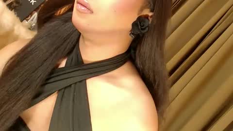 Ebony online show from October 13, 7:49 pm