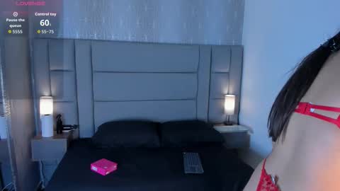 kendall_evanss_ online show from December 14, 4:08 am