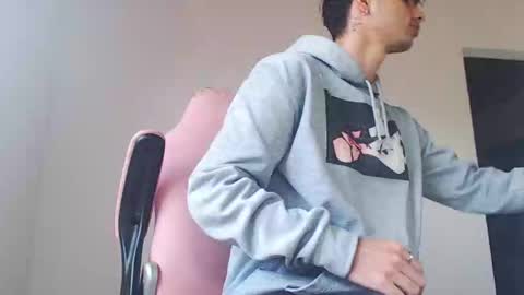 kendall ross online show from November 4, 3:24 pm