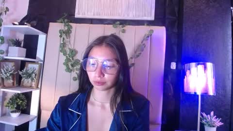 kendall_saenz online show from October 13, 7:49 pm