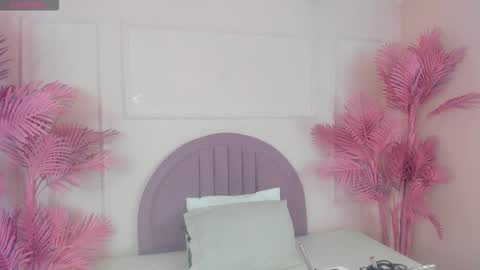 kendallbleer online show from November 5, 11:34 am