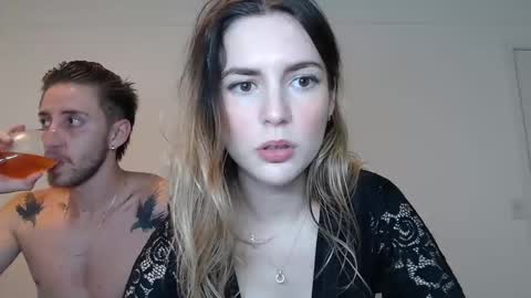 cloe online show from December 8, 2:35 am