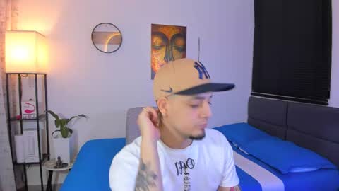 kendel_dimitri online show from June 9, 2:44 am