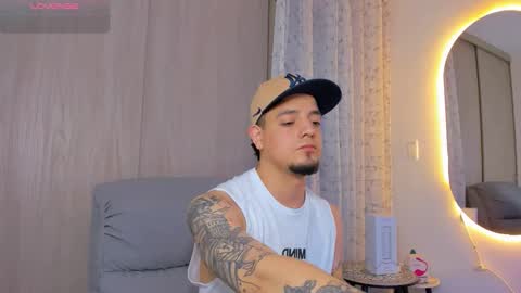 kendel_dimitri online show from November 21, 8:01 am