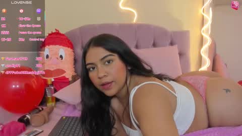 Snapshot of kendra_tay chatting on February 17, 6:20 am kendra online show from February 17, 6:20 am