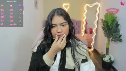 Snapshot of kendra_tay chatting on February 17, 3:15 am kendra online show from February 17, 3:15 am