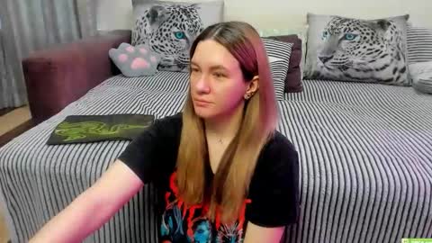 Kendra online show from April 1, 1:17 am