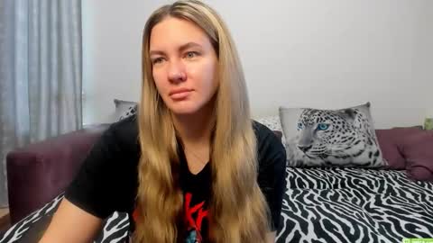 Snapshot of kendra_xx_ chatting on September 15, 12:56 am Kendra online show from September 15, 12:56 am