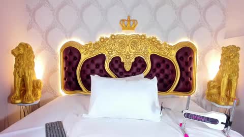 Kendral  online show from October 8, 5:02 am