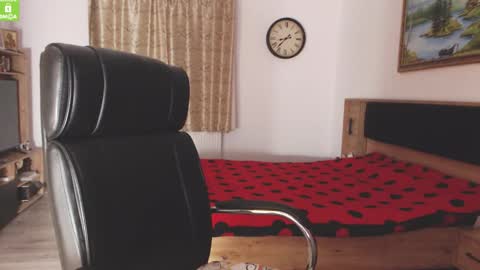 Kendra online show from January 7, 5:29 pm