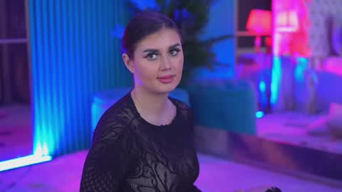 Kendra online show from November 9, 5:05 pm