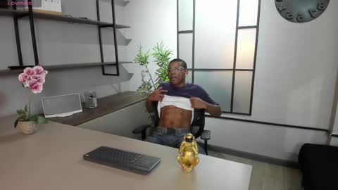 Kenny Thompson online show from February 20, 8:33 pm