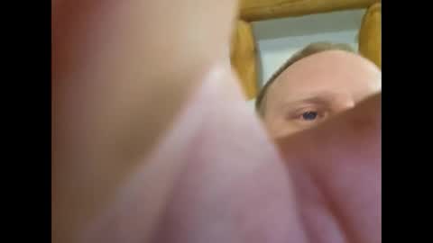 looking 4 free c2c online show from January 4, 8:59 pm