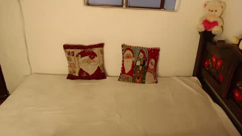 Snapshot of kerani__ chatting on December 11, 11:08 am DANIELA online show from December 11, 11:08 am