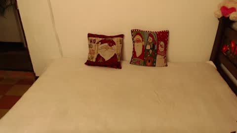 Snapshot of kerani__ chatting on December 5, 8:16 am DANIELA online show from December 5, 8:16 am