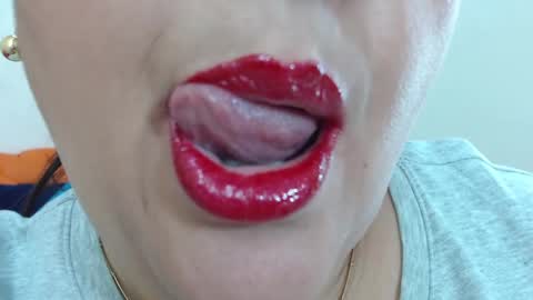 K E R L Y online show from February 13, 11:15 pm