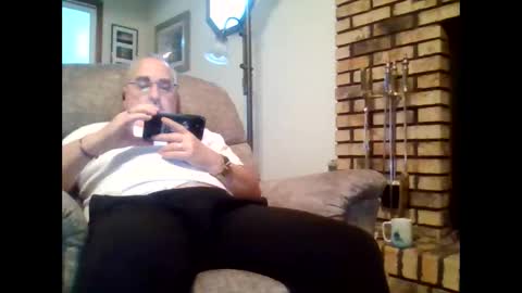 kes905 online show from February 5, 2:05 pm