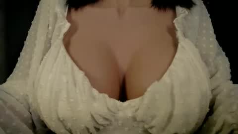 kethremotigue8 online show from May 14, 1:37 am
