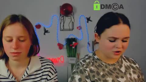 keuli_li online show from February 14, 6:49 am