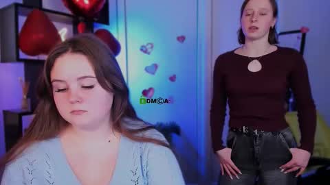 keuli_li online show from February 13, 6:39 am