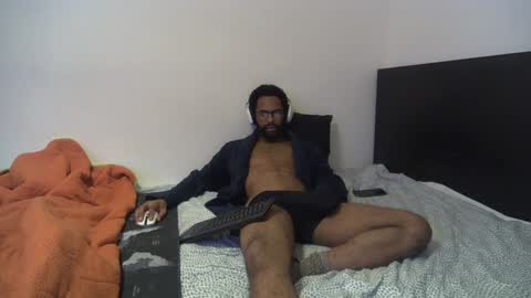 kevi4 online show from February 6, 12:00 am