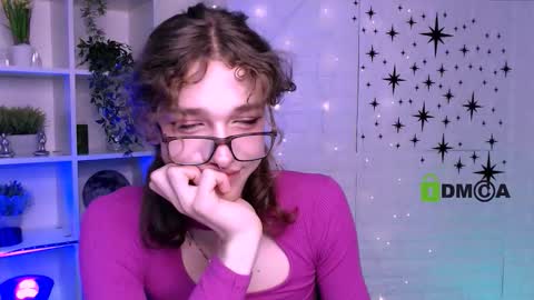 kevi here online show from October 14, 7:39 pm