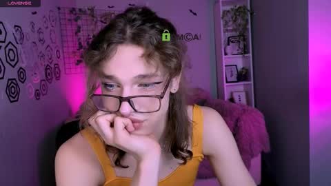 kevi here online show from November 2, 9:04 pm