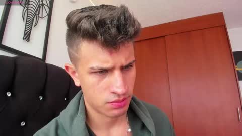 Kevin Ahs online show from November 26, 4:26 pm